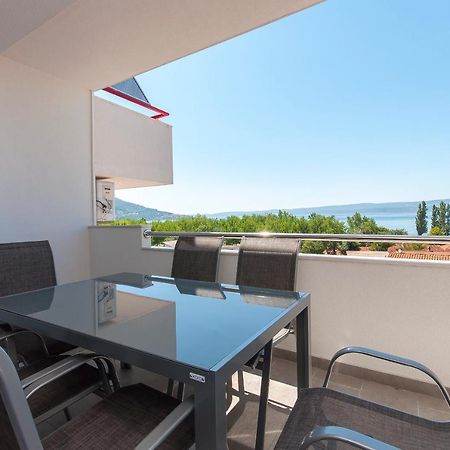 Apartman Mira- Оміш Екстер'єр фото