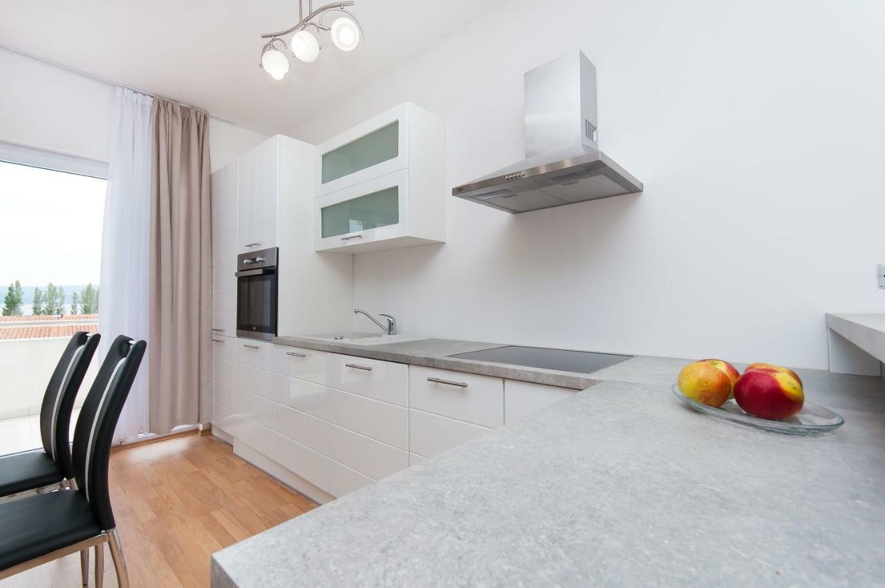 Apartman Mira- Оміш Екстер'єр фото